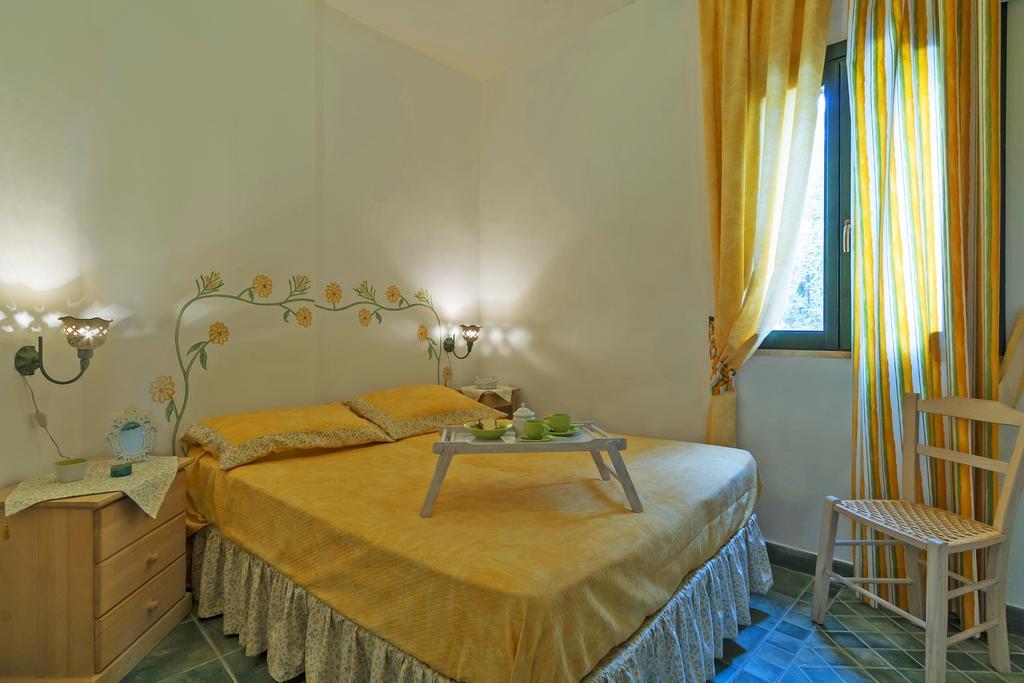 Case Di Fiori Fontane Bianche Bagian luar foto